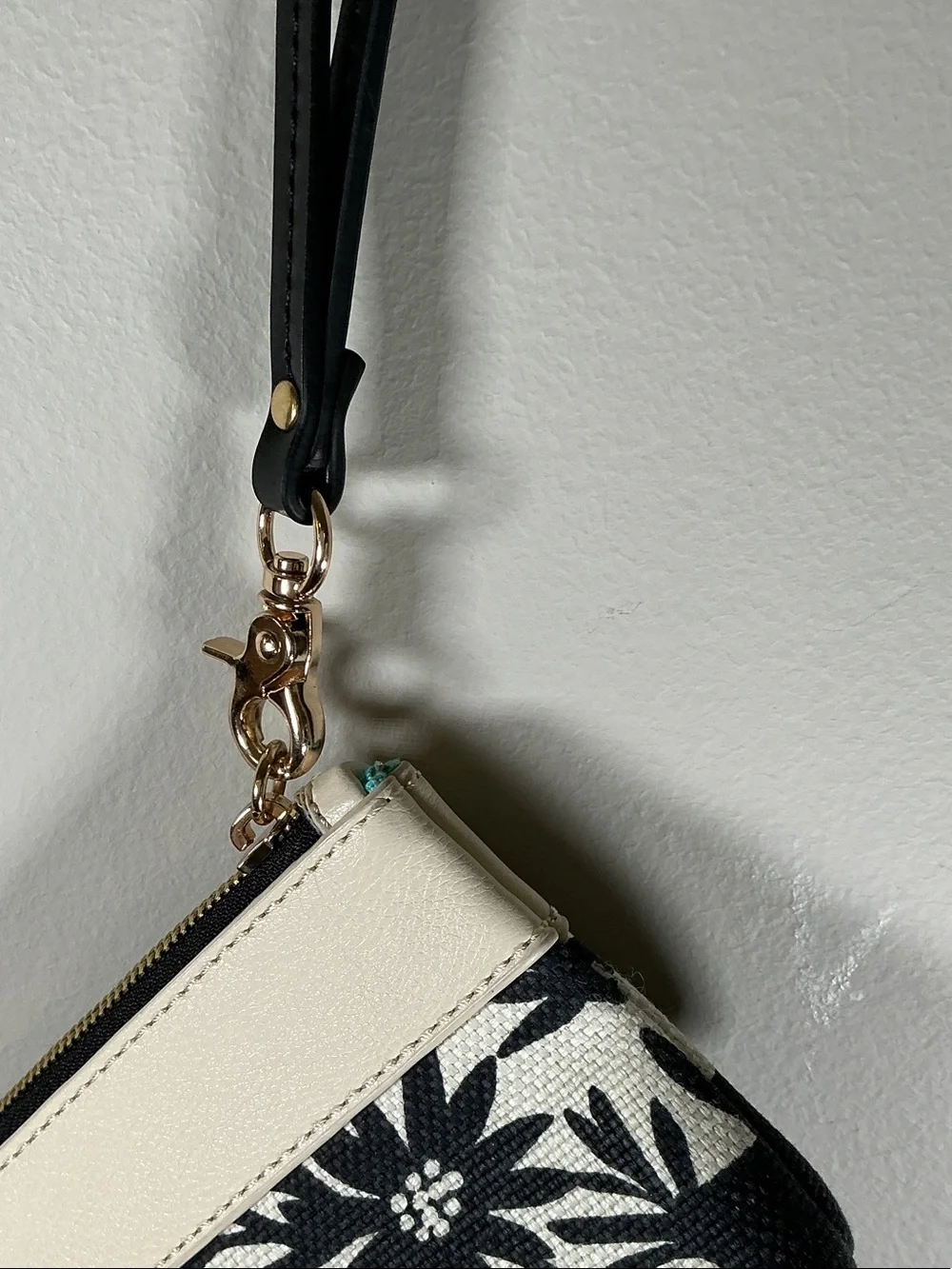 Spartina 449 Daufuskie Island Floral Wristlet Wallet Linen Leather EUC